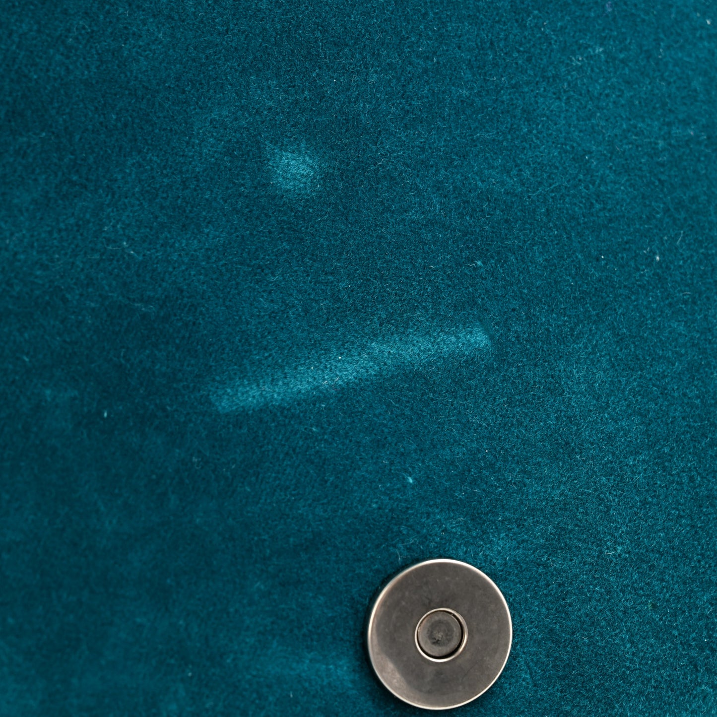 Velvet Dionysus Clutch Pavone