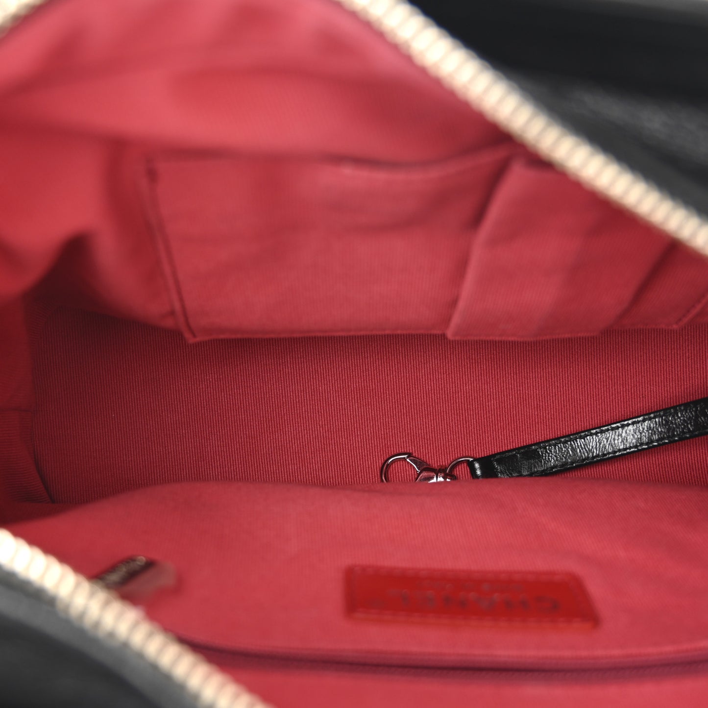 Aged Calfskin Quilted New Medium Gabrielle Hobo Black