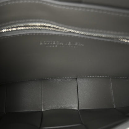 Bottega Veneta Calfskin Maxi Intrecciato Versatile Cassette Bag Thunder 5 of 10