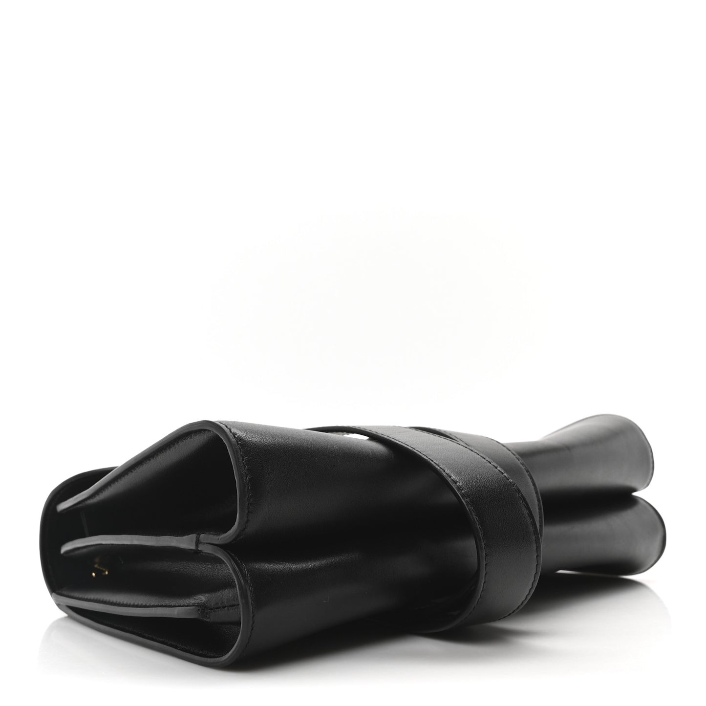 Smooth Calfskin Isla Clutch Black