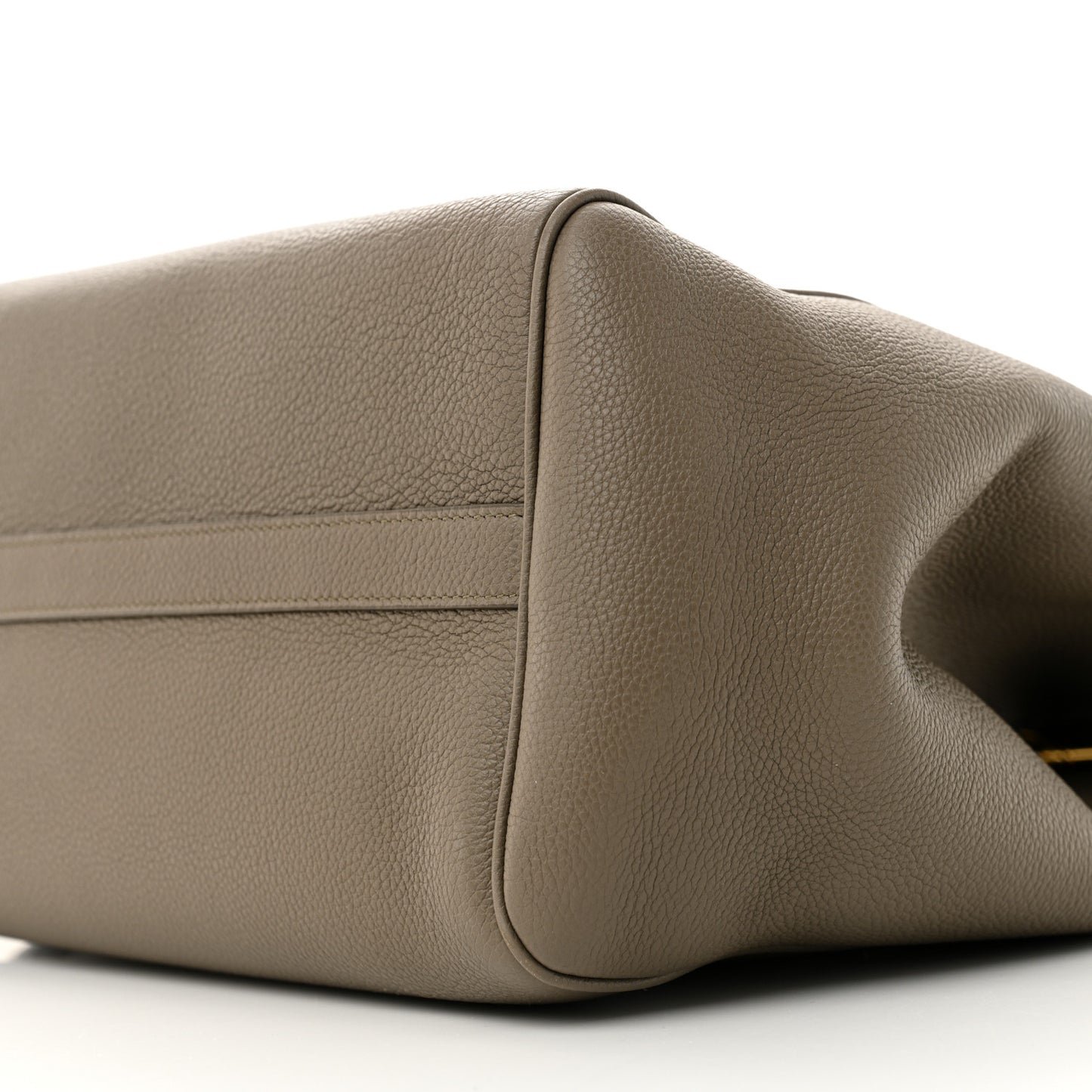 Soft Grained Calfskin Medium Phantom Luggage Cabas Souris