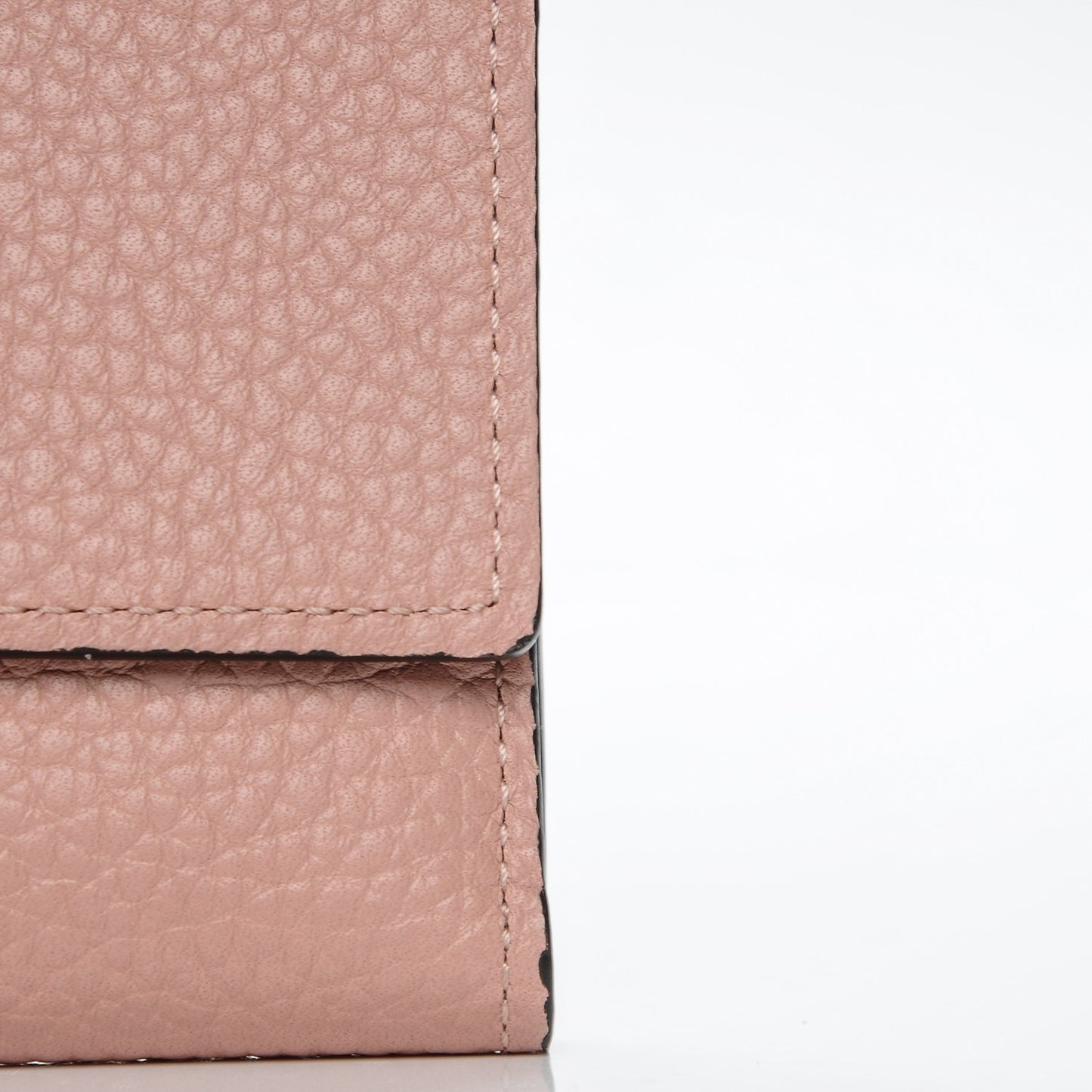 Taurillon Capucines Compact Wallet Magnolia