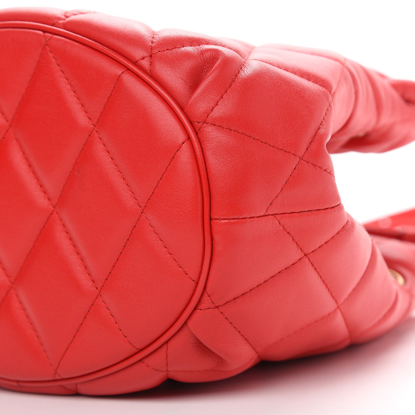 Nappa Calfskin Quilted Touch B Bucket Bag Bright Red