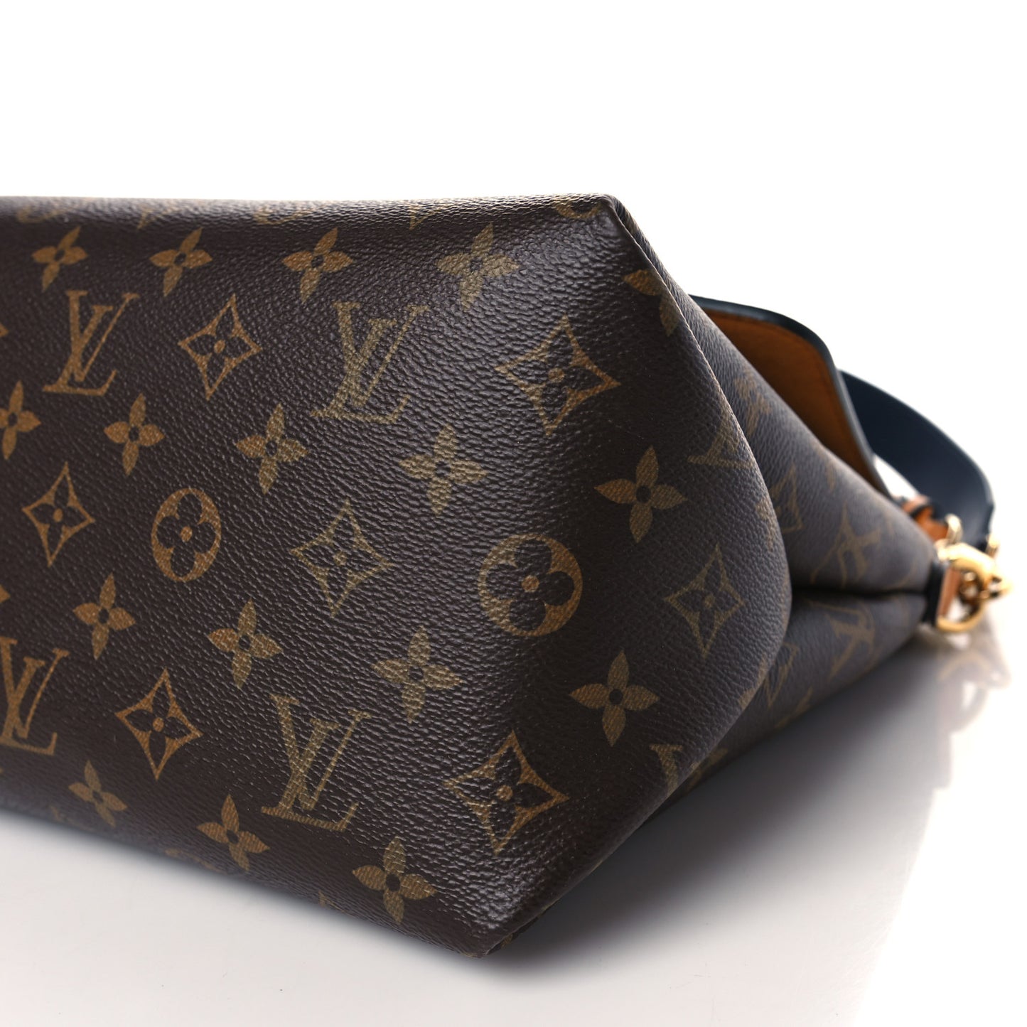 Monogram Beaubourg MM Safran Imperial