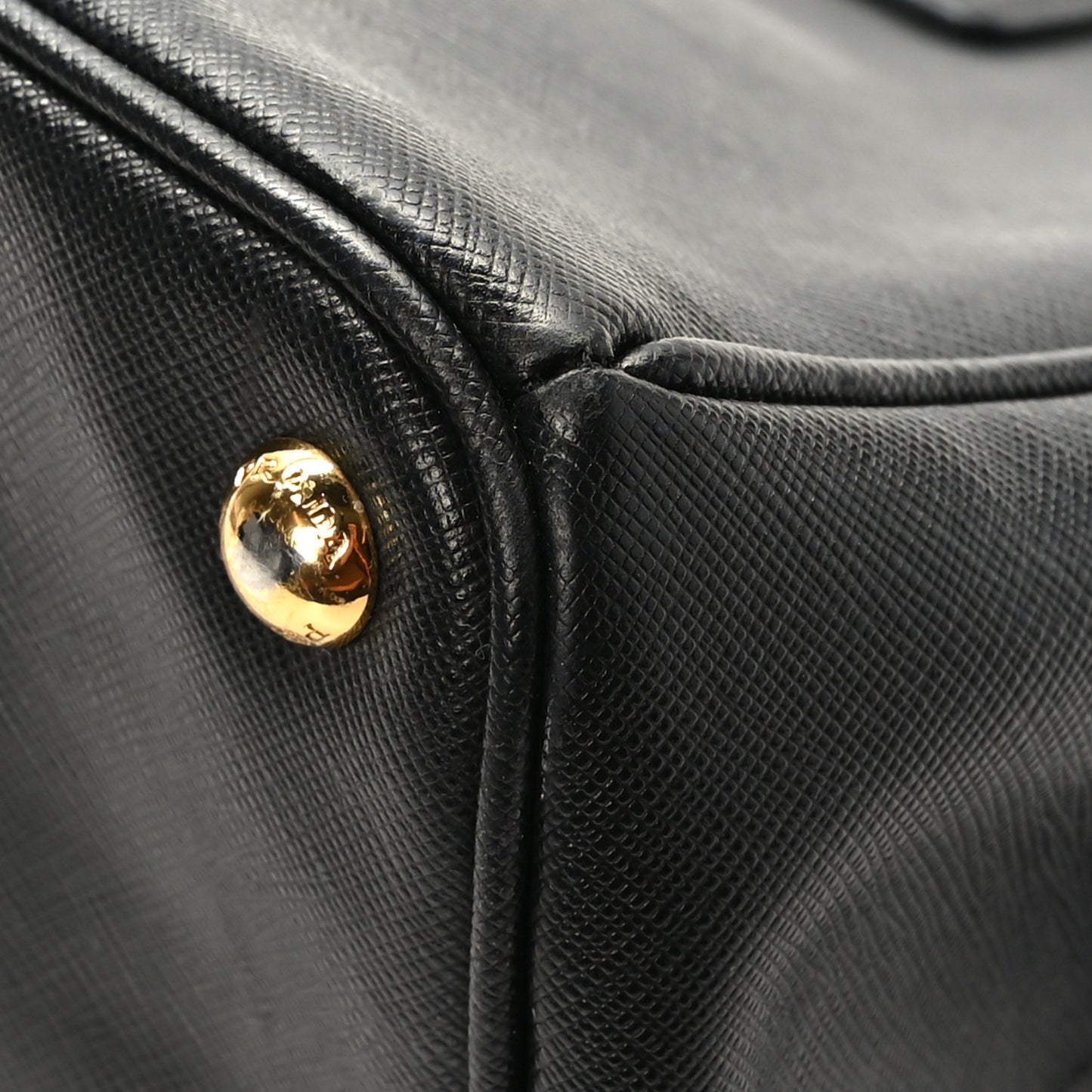 Saffiano Large Galleria Double Zip Tote Black