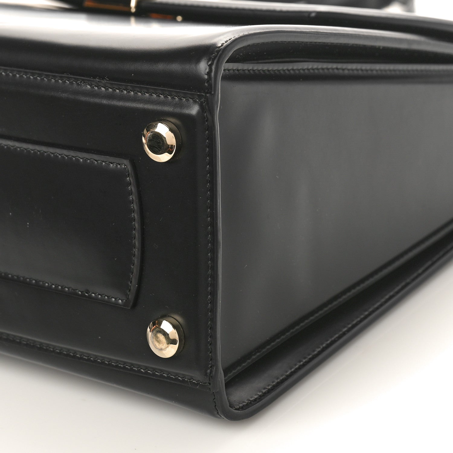 Salvatore Ferragamo Smooth Calfskin Medium Boxyz Black 1434208