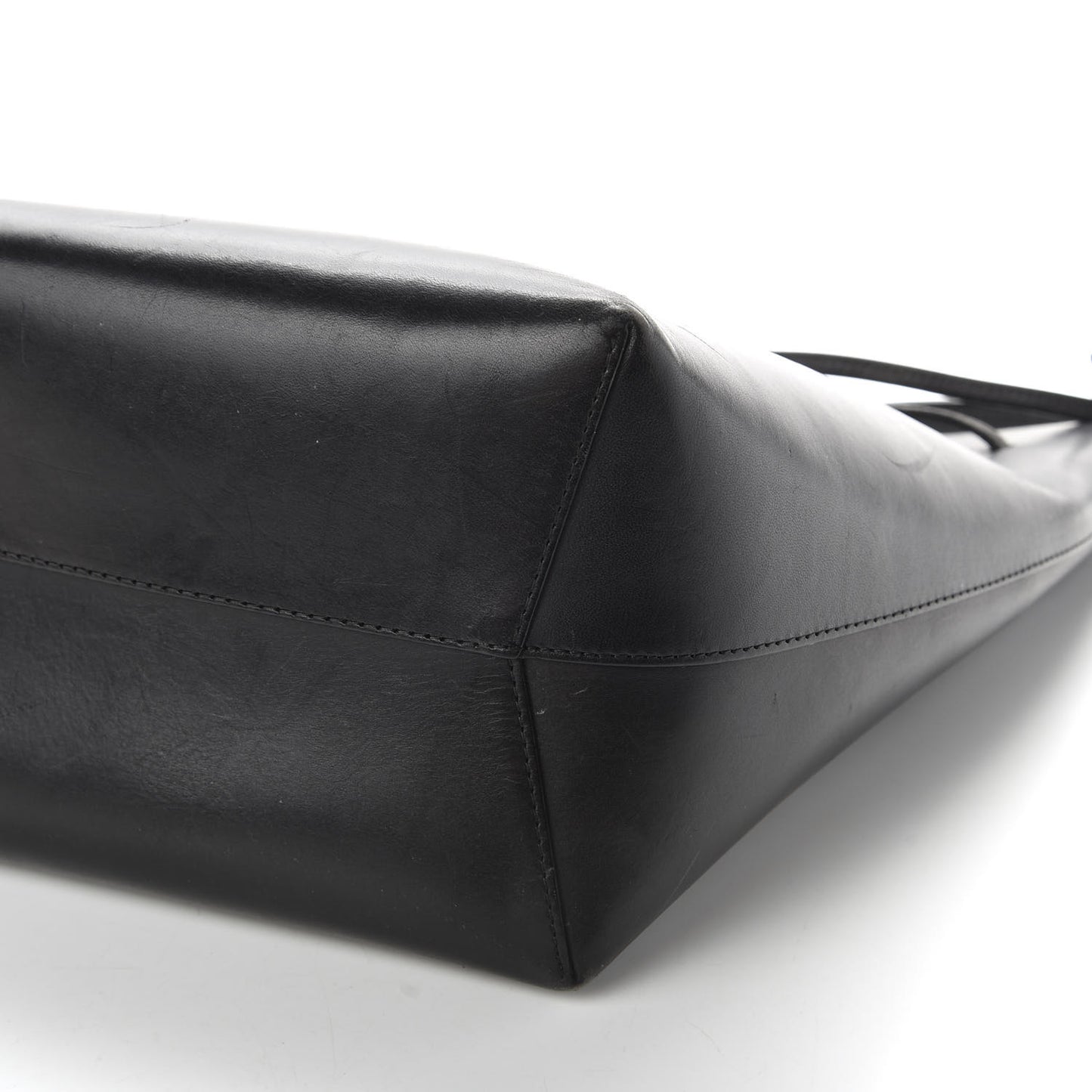 Vegetable Tanned Calfskin Bucket Bag Black Royal