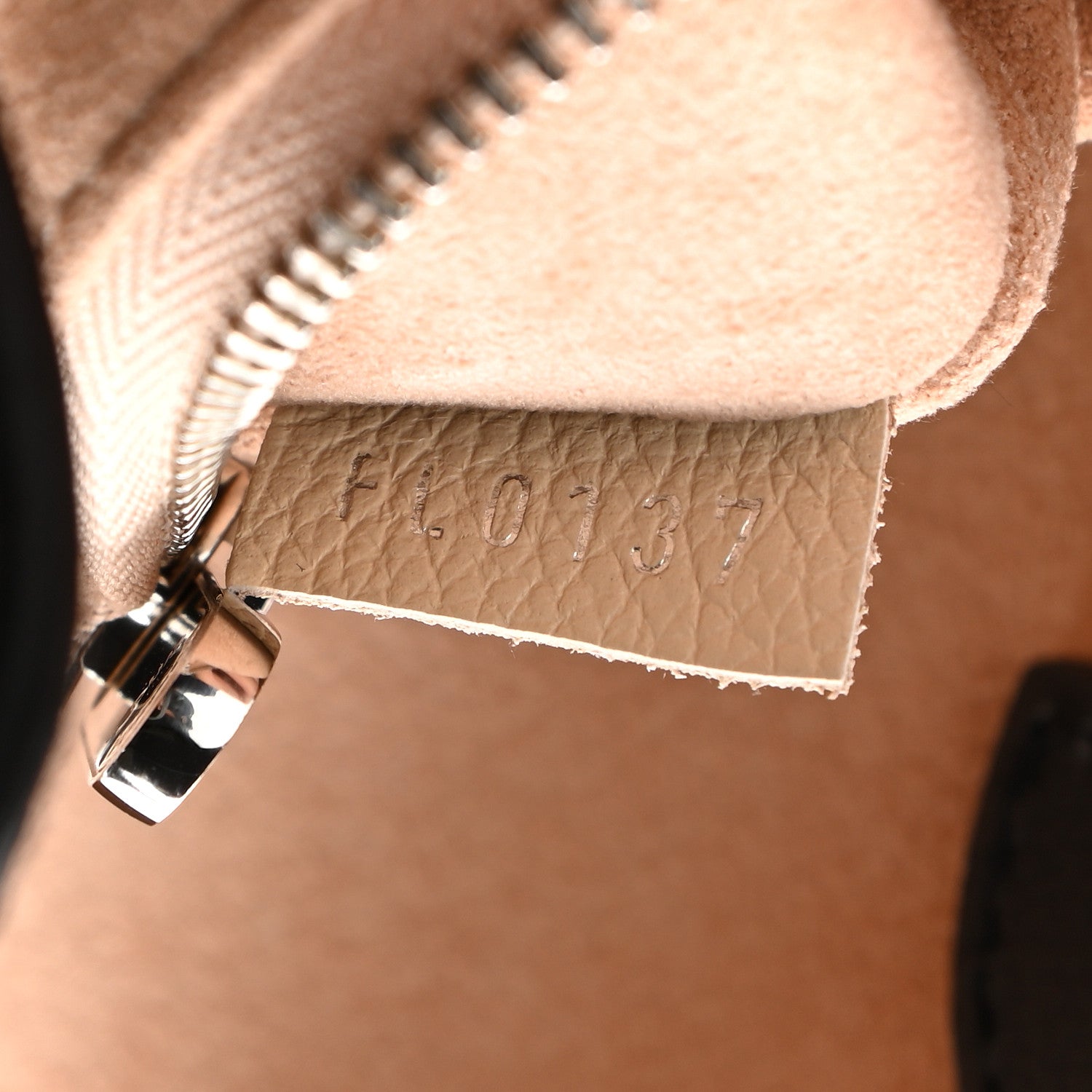 Louis Vuitton Calfskin Lockme Cabas Vanille Black 7 of 11