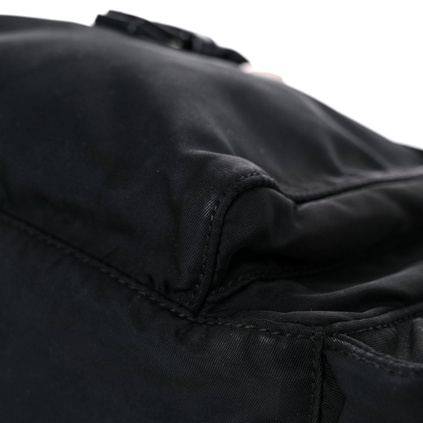 Nylon Vela Messenger Black