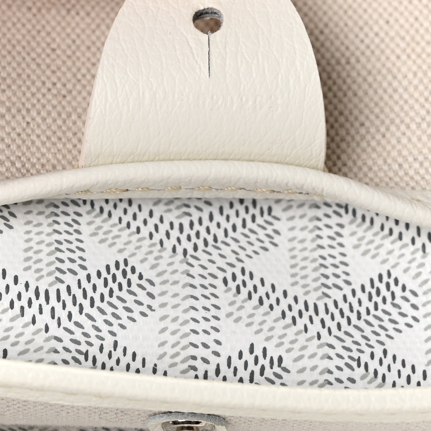Goyardine Artois MM White