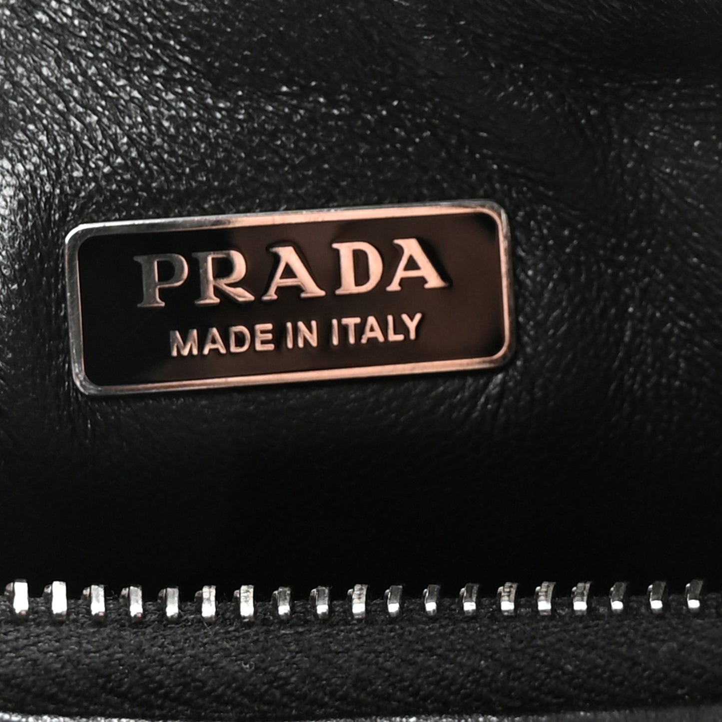 Nappa Soft Padded Re-Edition 2005 Shoulder Bag Black