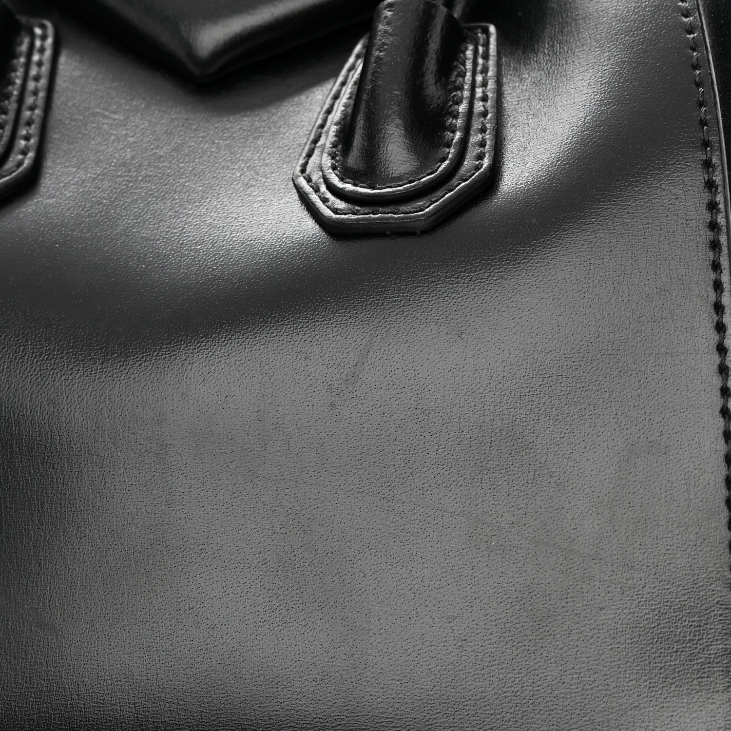 Givenchy Shiny Lord Calfskin Mini Antigona Black 18 of 23