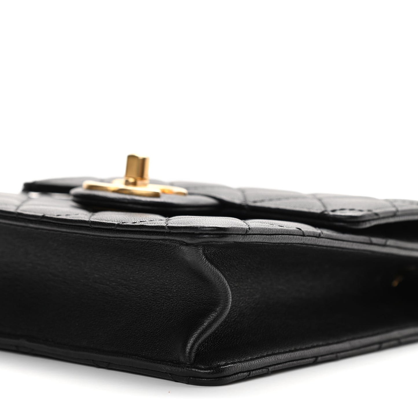 Goatskin Quilted Chic Pearls Flap Black