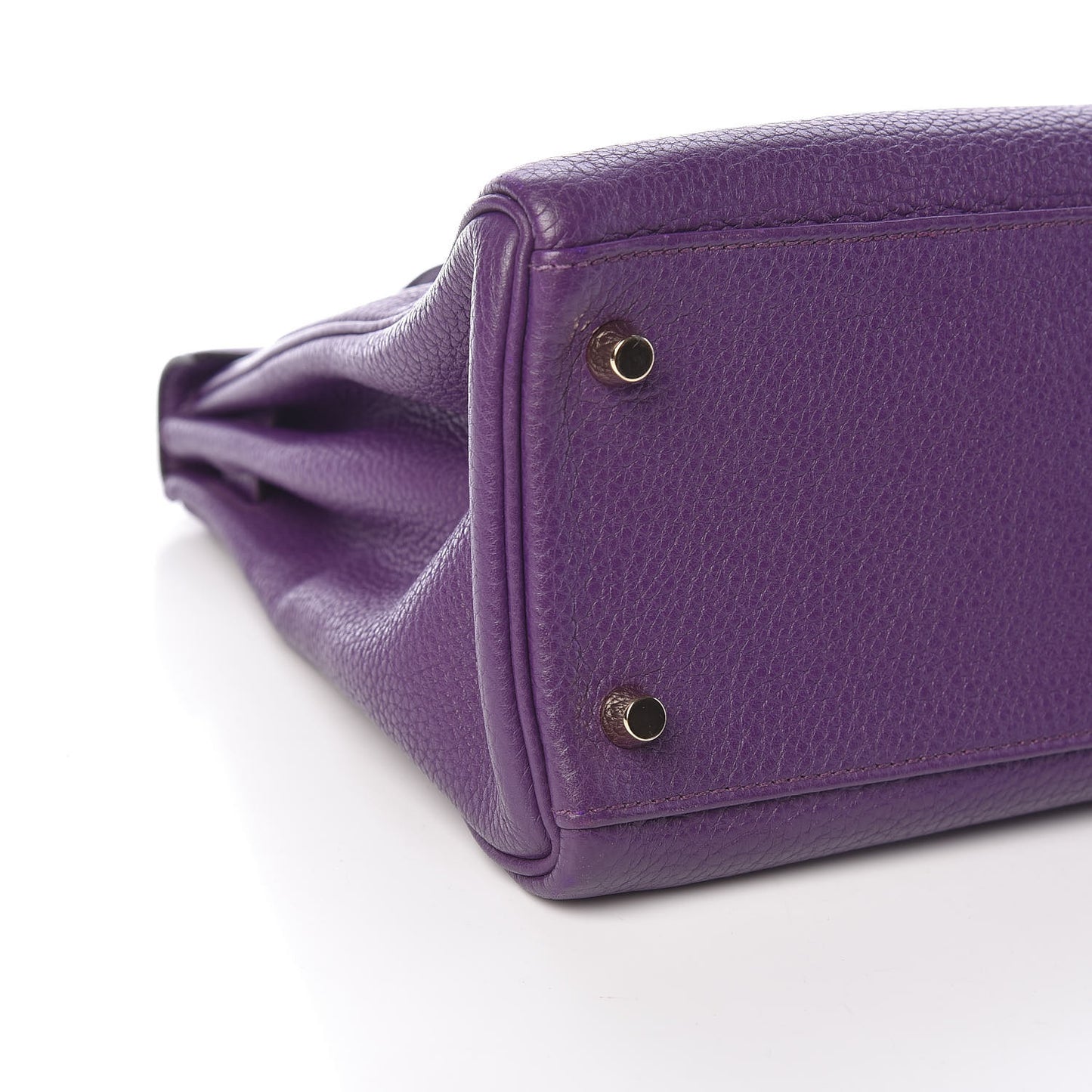 Taurillon Clemence Kelly Retourne 32 Ultraviolet