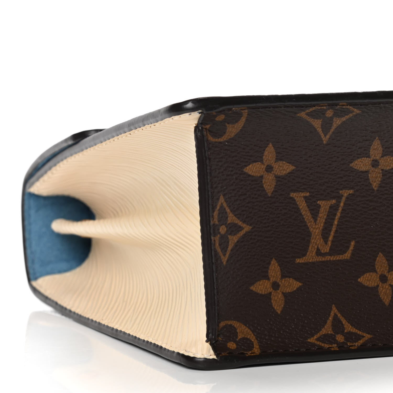 Louis Vuitton Vernis Epi Monogram Spring Street Light Blue 8 of 14