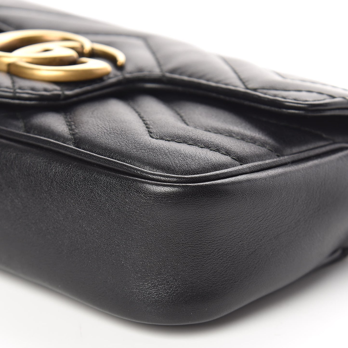 Calfskin Matelasse Super Mini GG Marmont Shoulder Bag Black