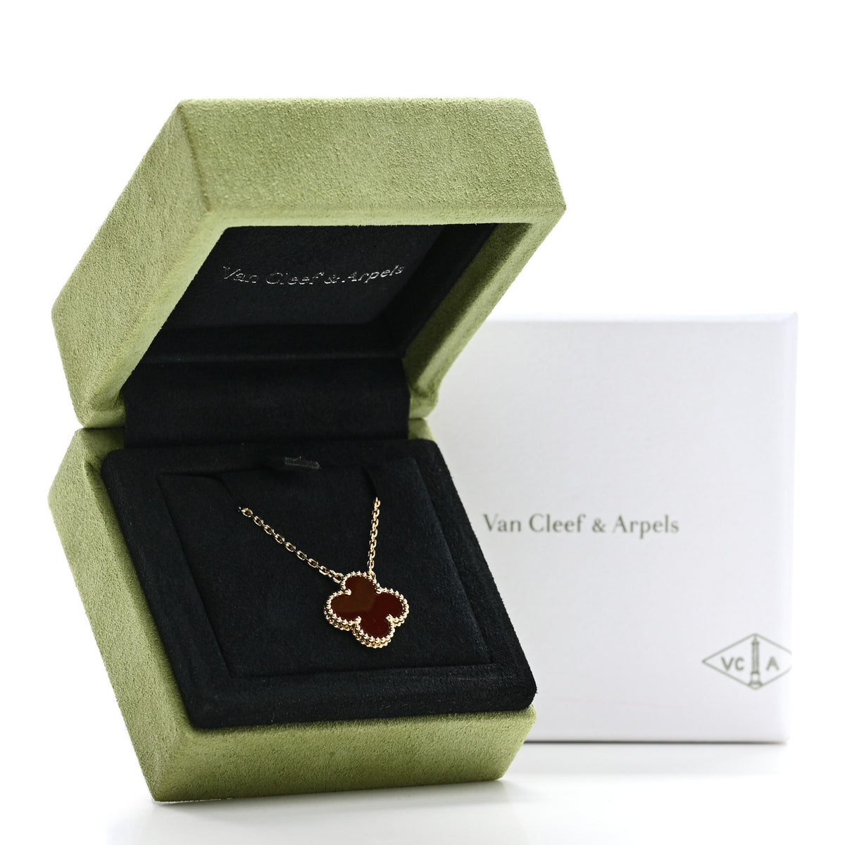 18K Yellow Gold Carnelian Vintage Alhambra Pendant Necklace