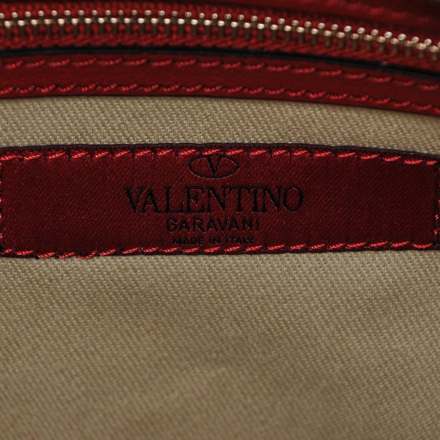 Vitello Small Rockstud Double Handle Tote Red