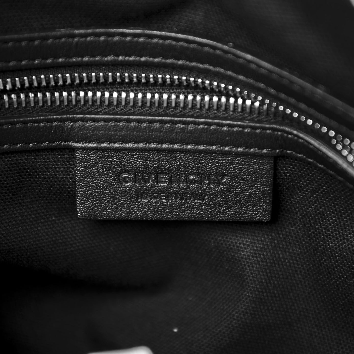 Waxed Calfskin Studded Medium Nightingale Black