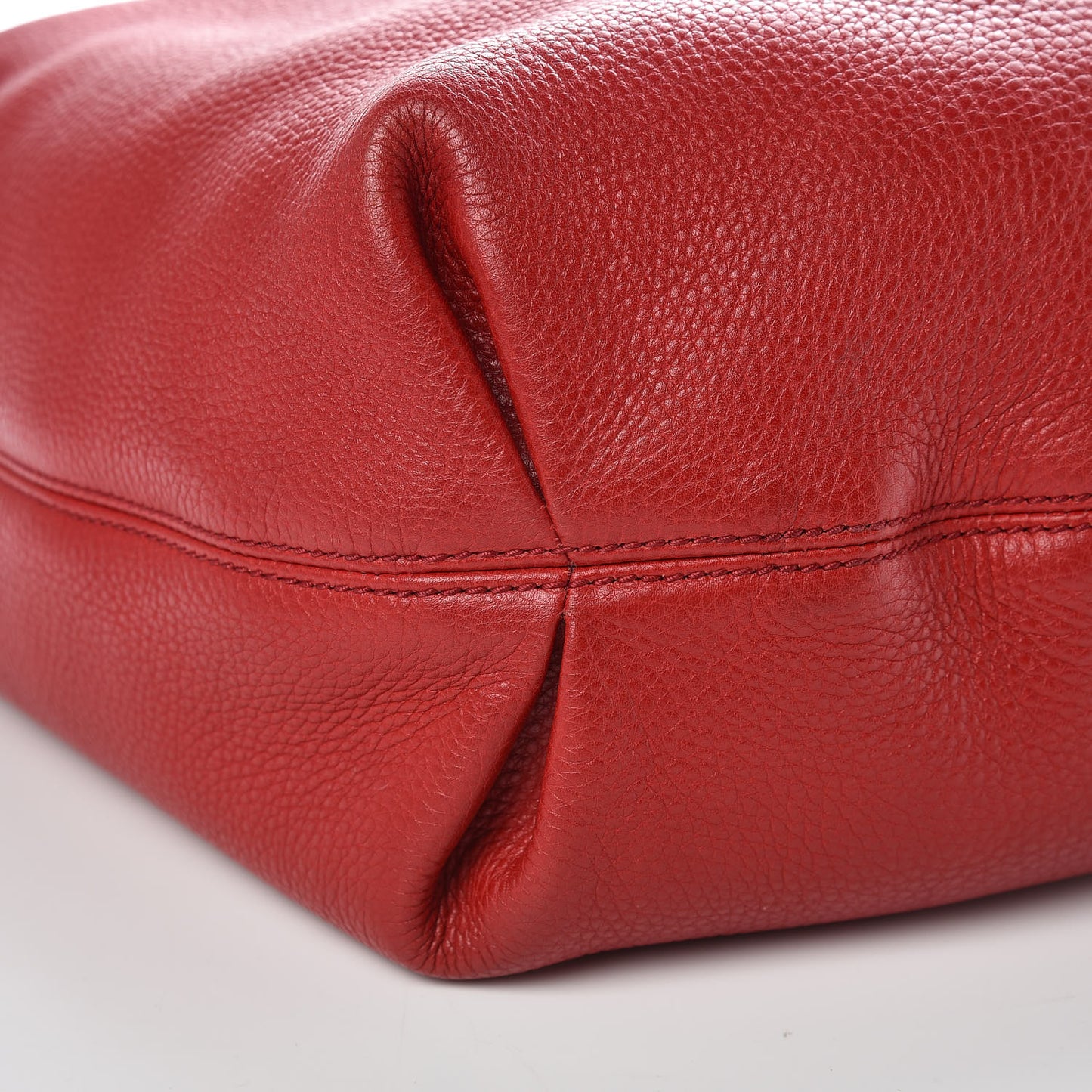 Pebbled Calfskin Large Soho Hobo Red