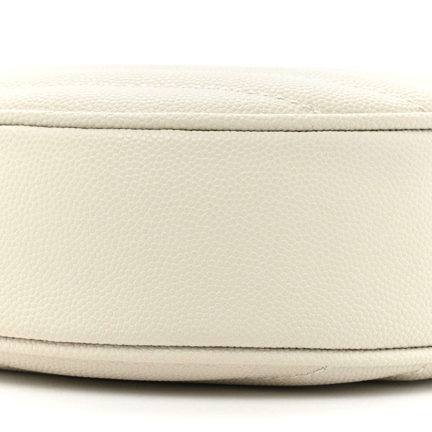 Grain De Poudre Matelasse Chevron Quilted Round Vinyle Camera Bag Crema Soft