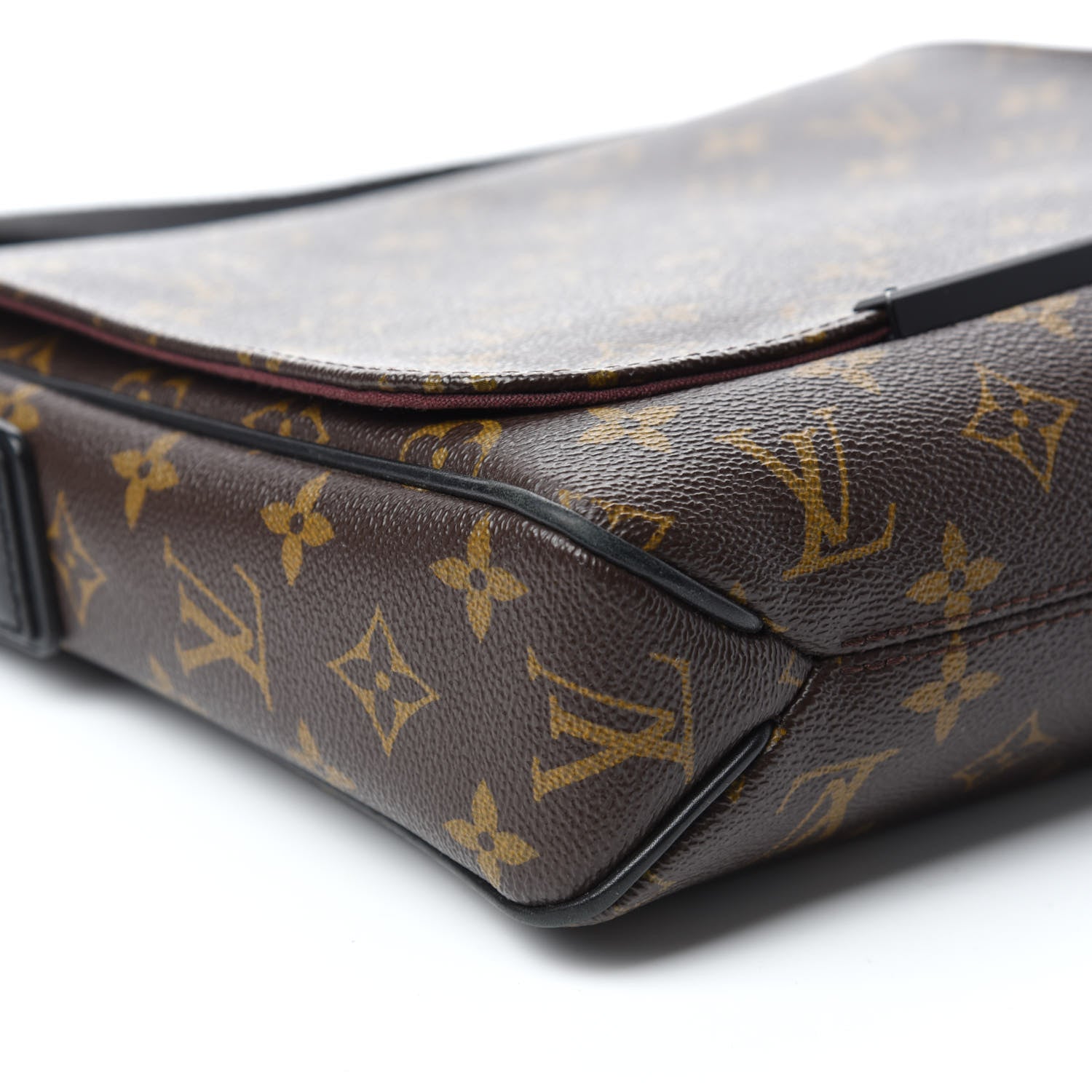 Louis Vuitton Monogram Macassar District PM 6 of 10