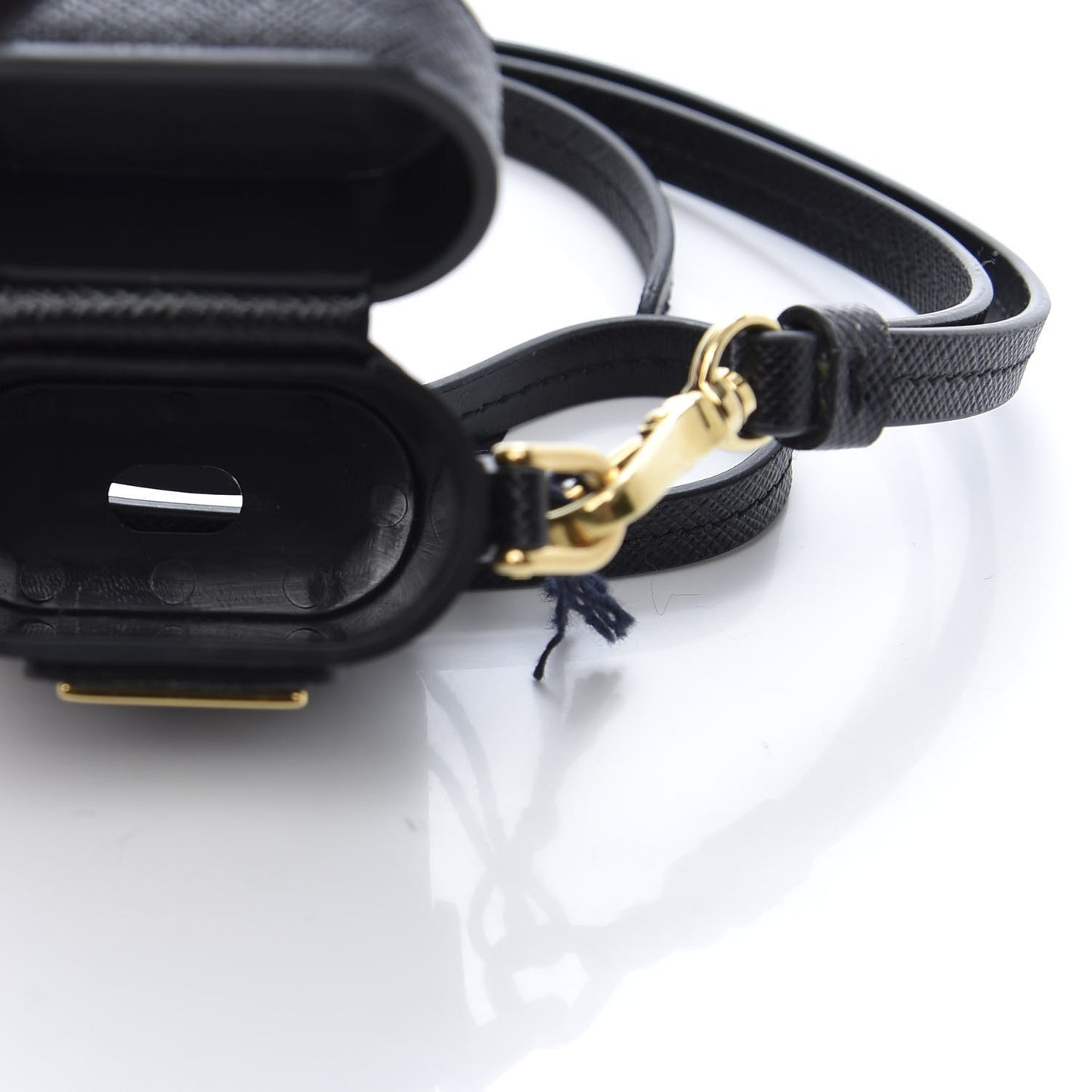 Saffiano Metal iPhone Airpods Case Black