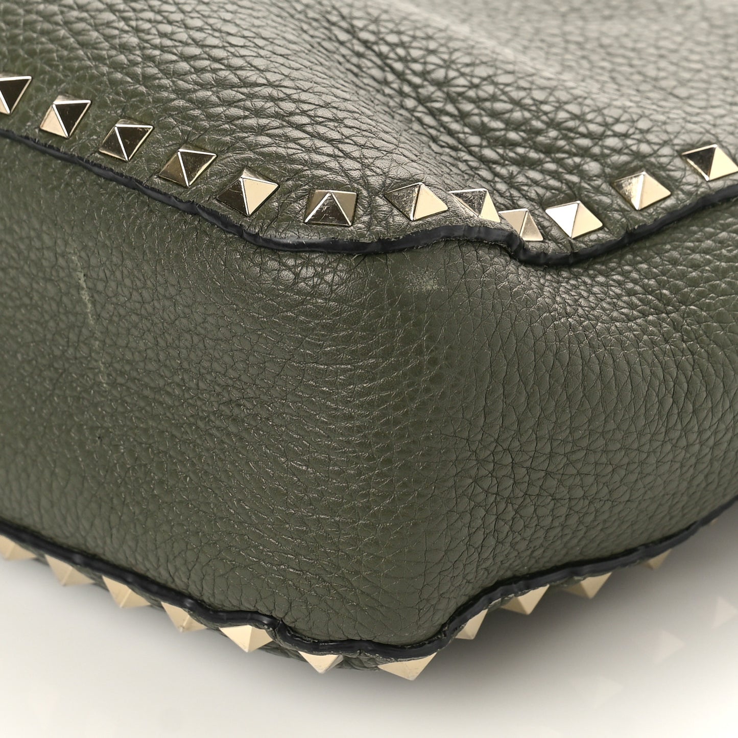 Pebbled Calfskin Small Rockstud Flip-Lock Messenger Bag Oasis