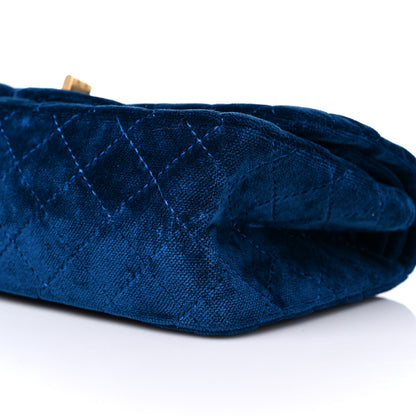 Chanel Velvet Quilted 2.55 Reissue 225 Flap Blue 9 of 10