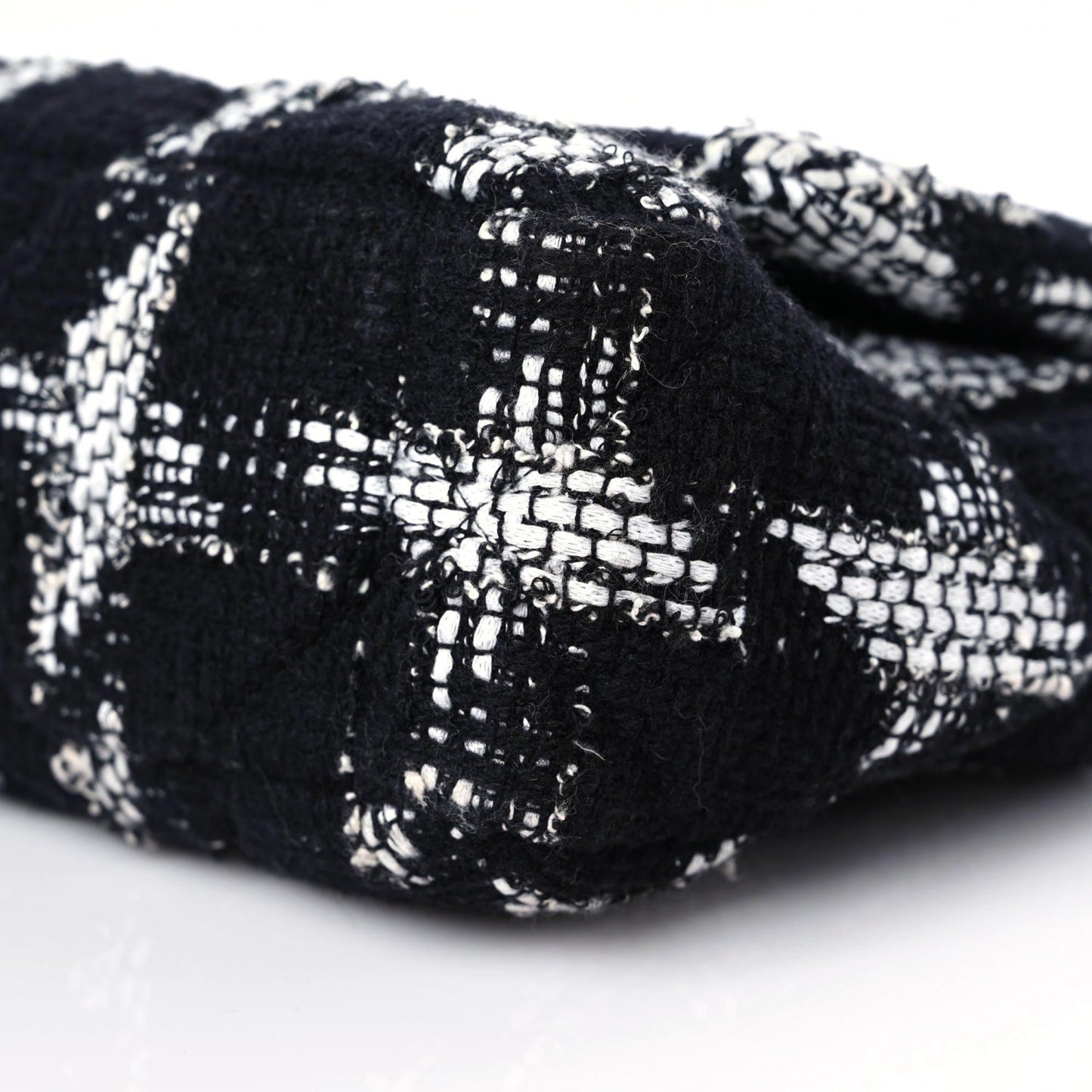Tweed Quilted Medium Chanel 19 Flap Black White
