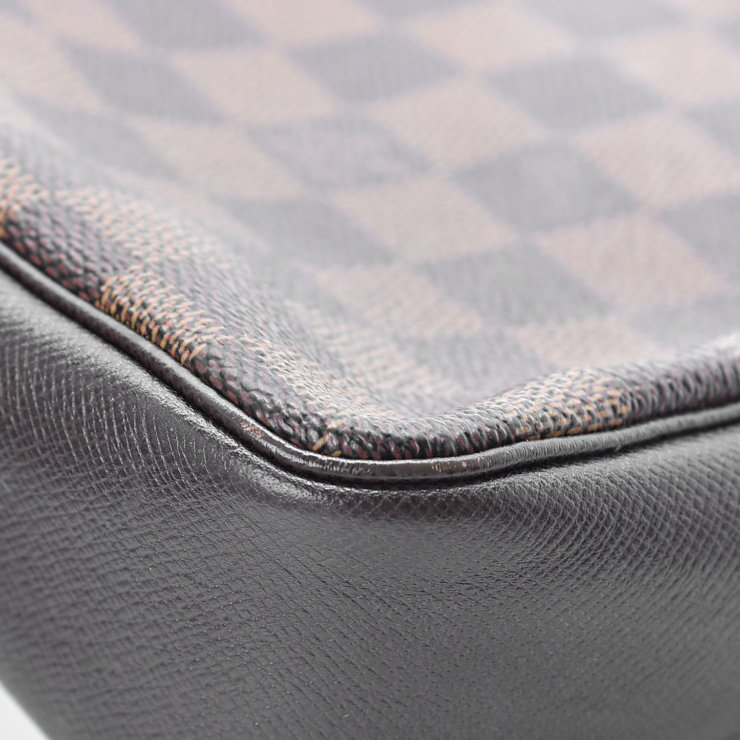 Damier Ebene Trousse Make Up Bag Pochette