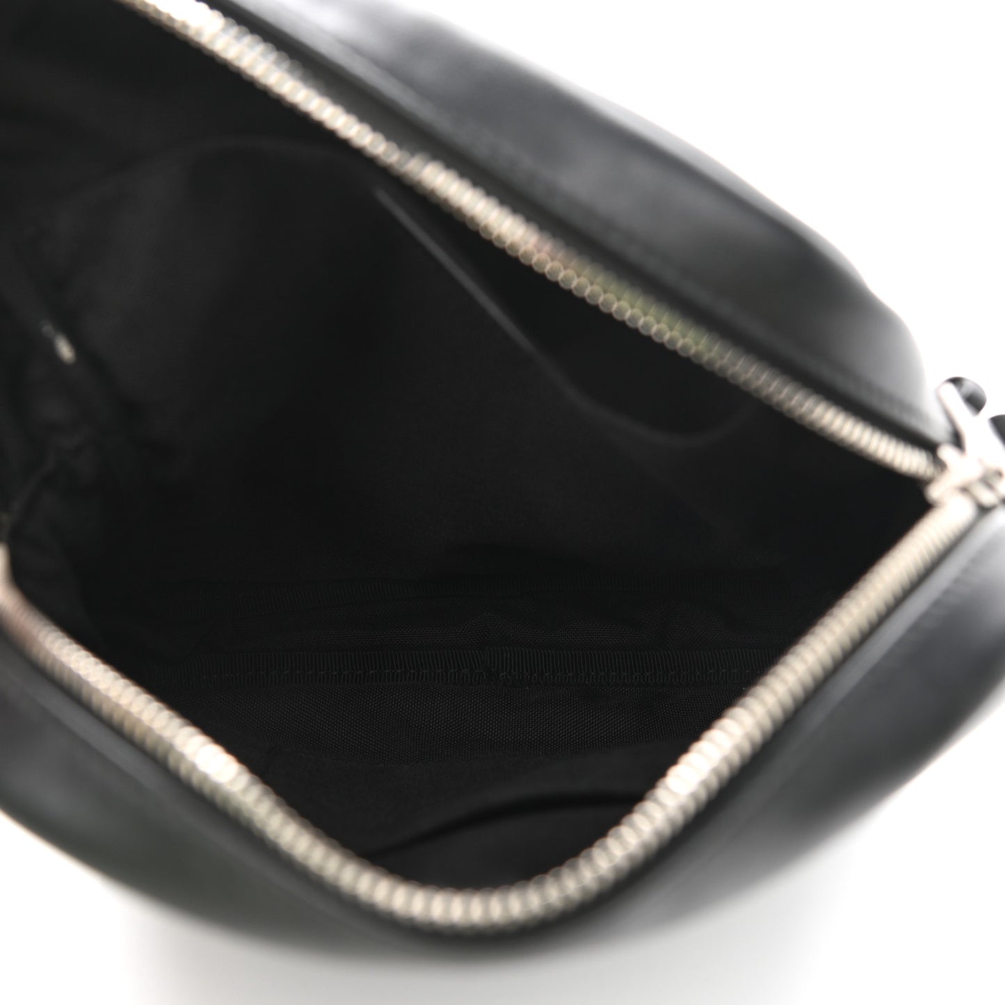 Calfskin Rivington Race Pouch Black