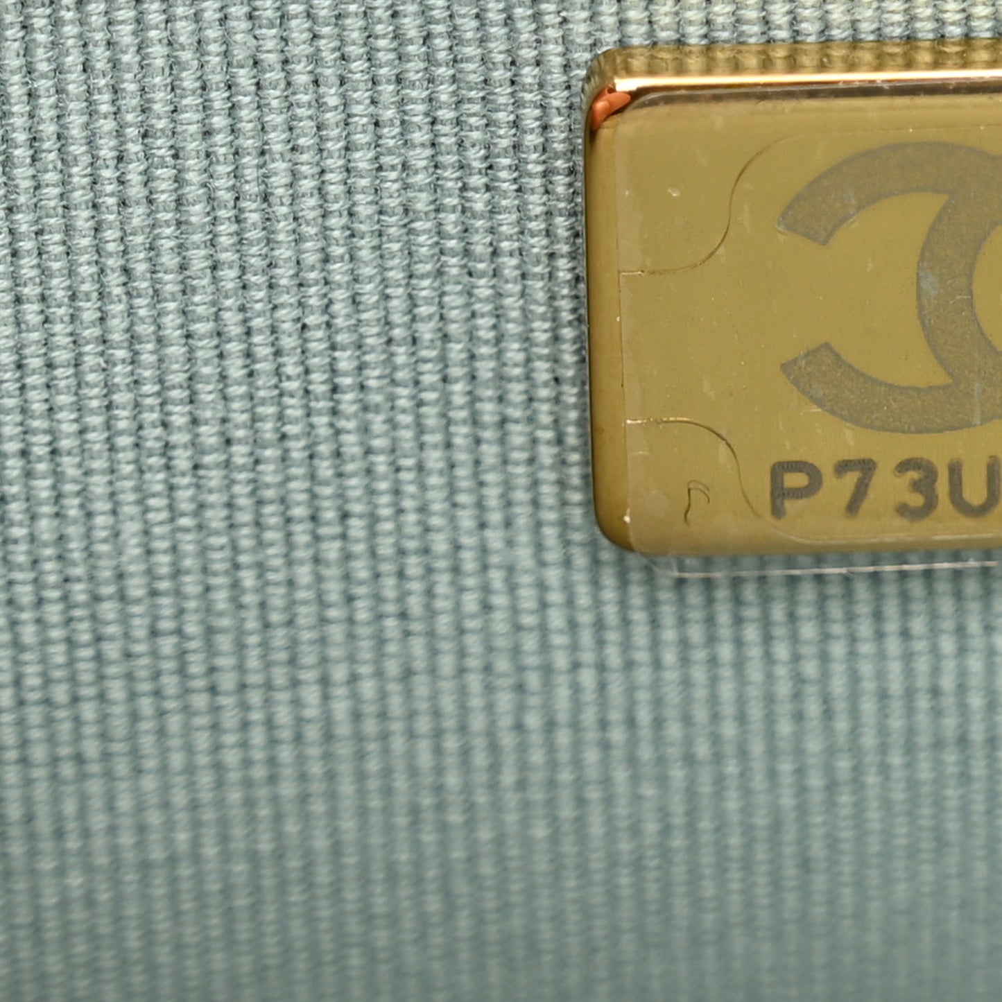 Caviar Quilted Wallet On Chain WOC Grey