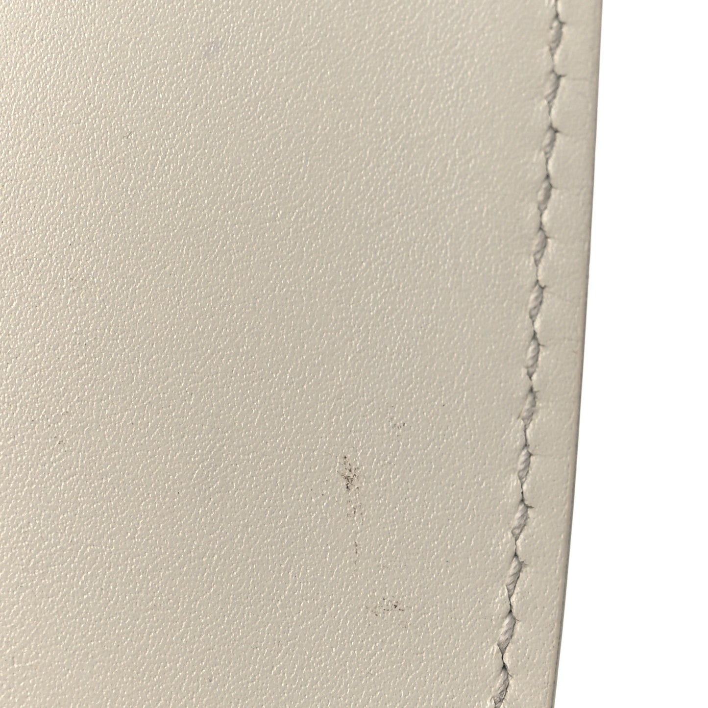 Box Calfskin Medium Bobby Flap Latte