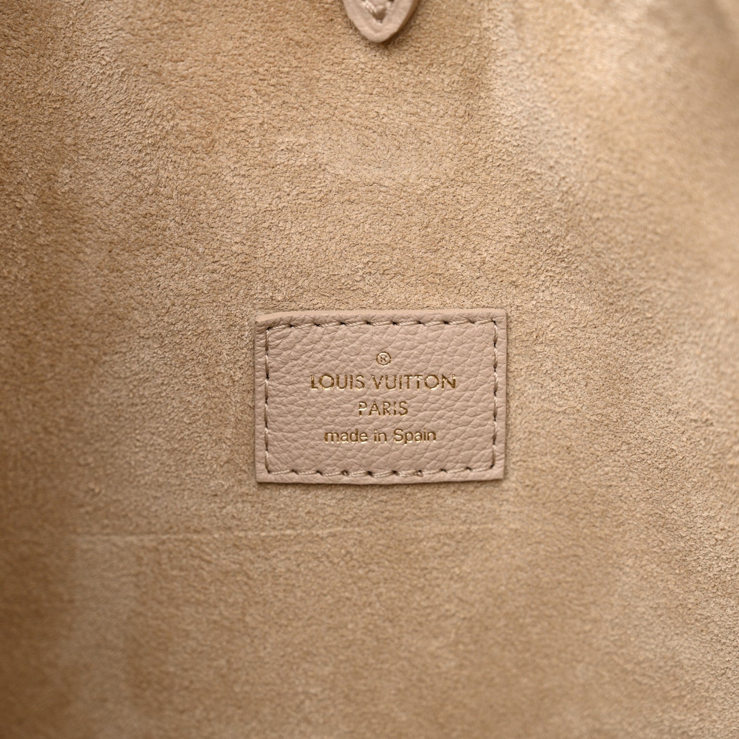 Louis Vuitton Grained Calfskin Low Key Hobo MM Limestone 7 of 10