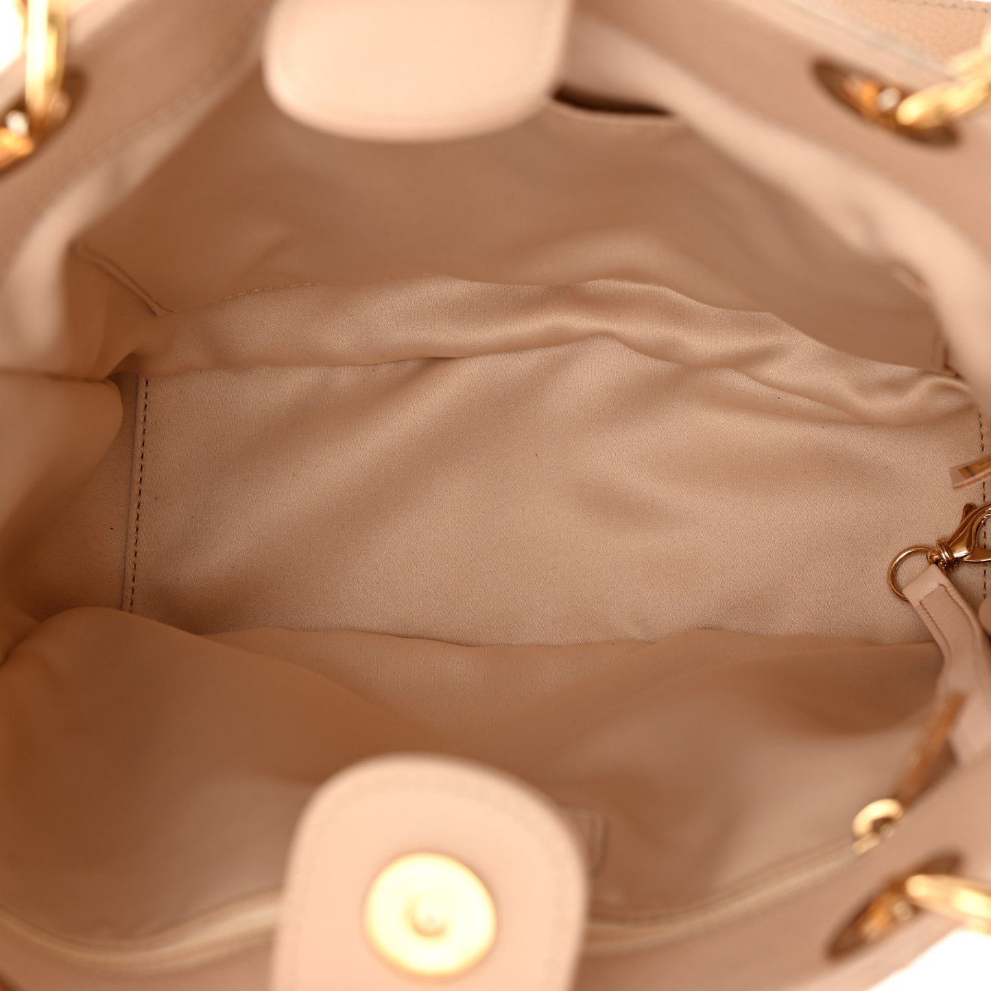 Caviar Quilted Petit Shopping Tote PST Beige Clair