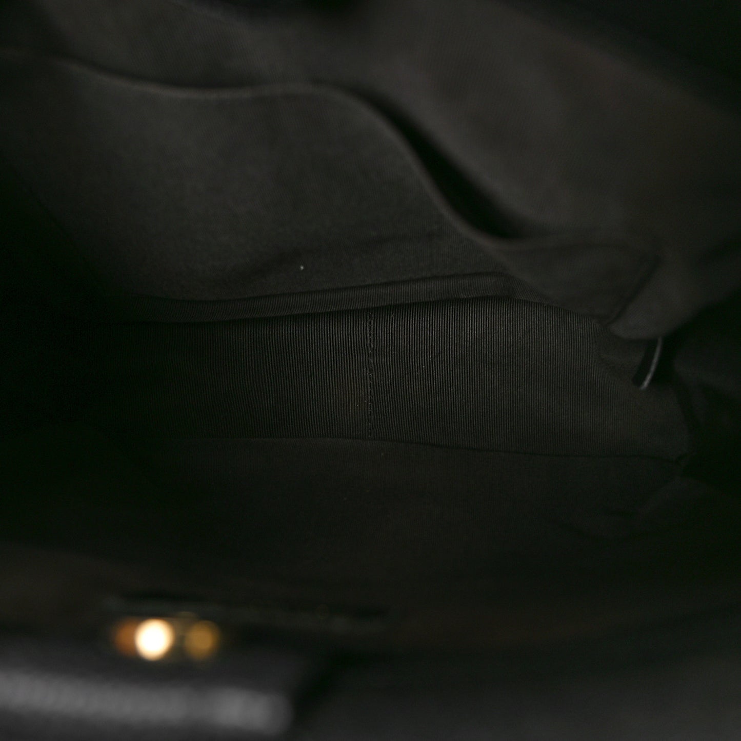 Caviar Quilted Petit Shopping Tote PST Black
