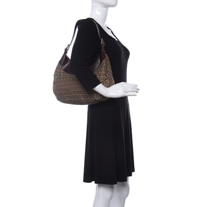Fendi Zucchino Vitello Clip Hobo Mogano Panna Bruciato 2 of 10