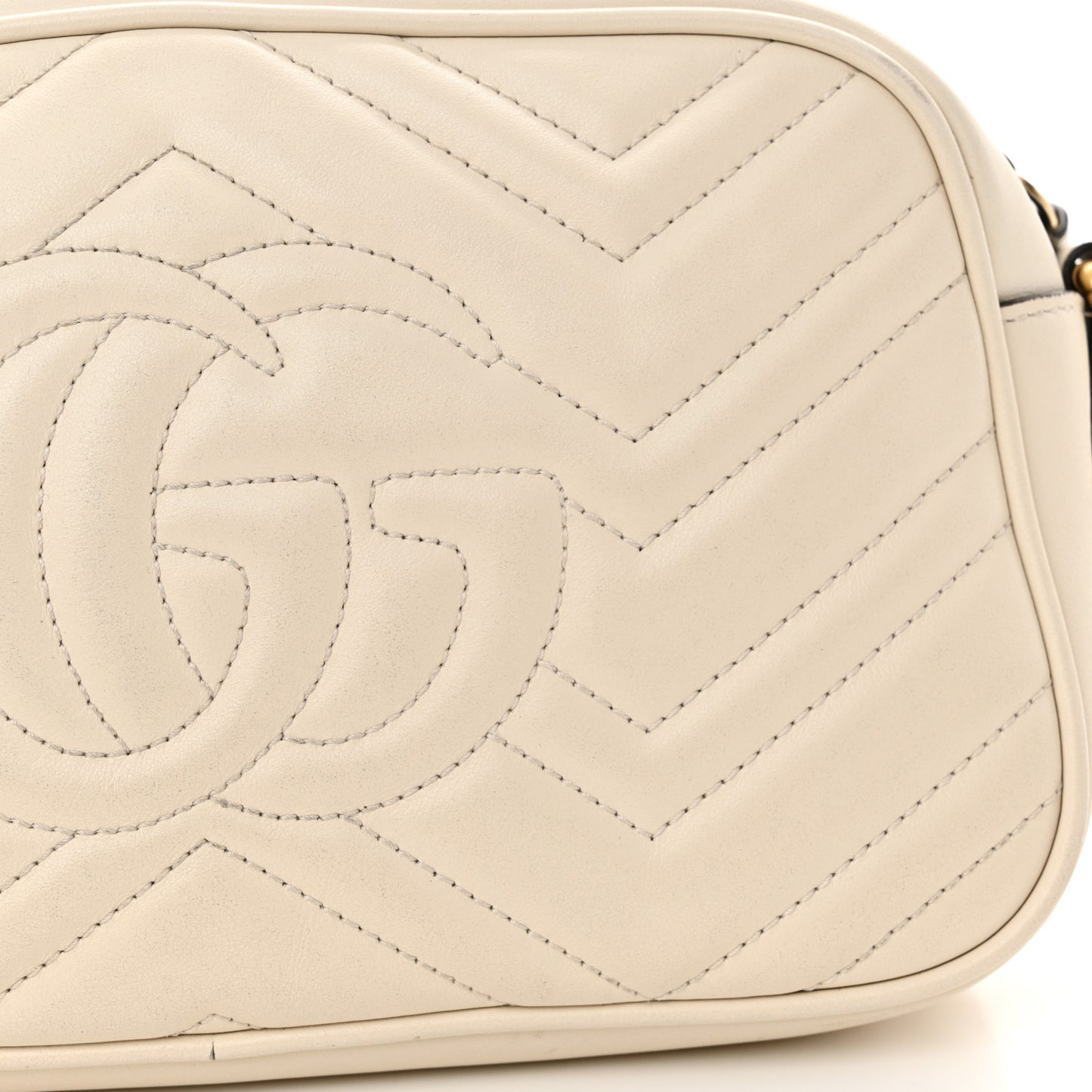Calfskin Matelasse Small GG Marmont Chain Shoulder Bag White