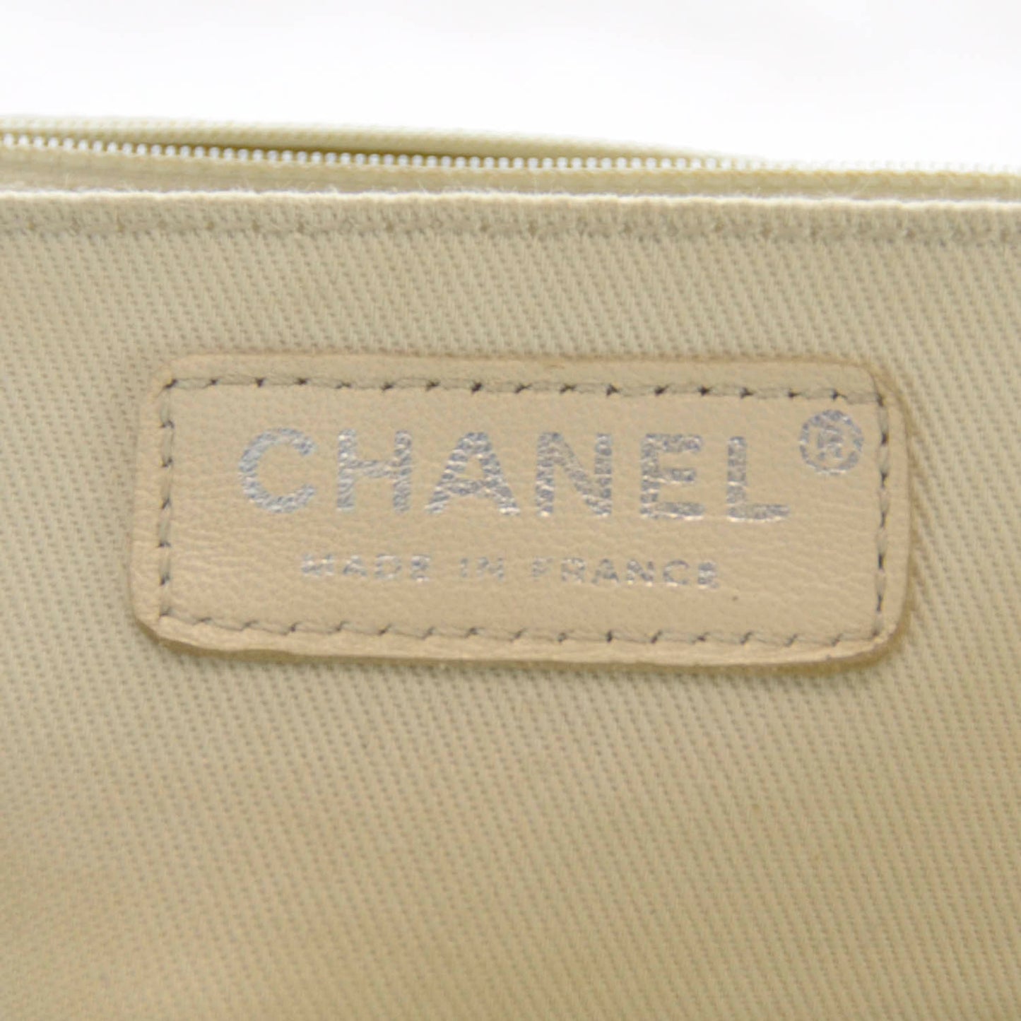 Caviar Timeless Large Flap White
