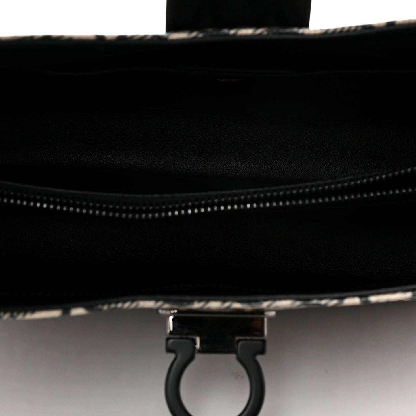 Jacquard Trifolio Shoulder Bag Beige Black