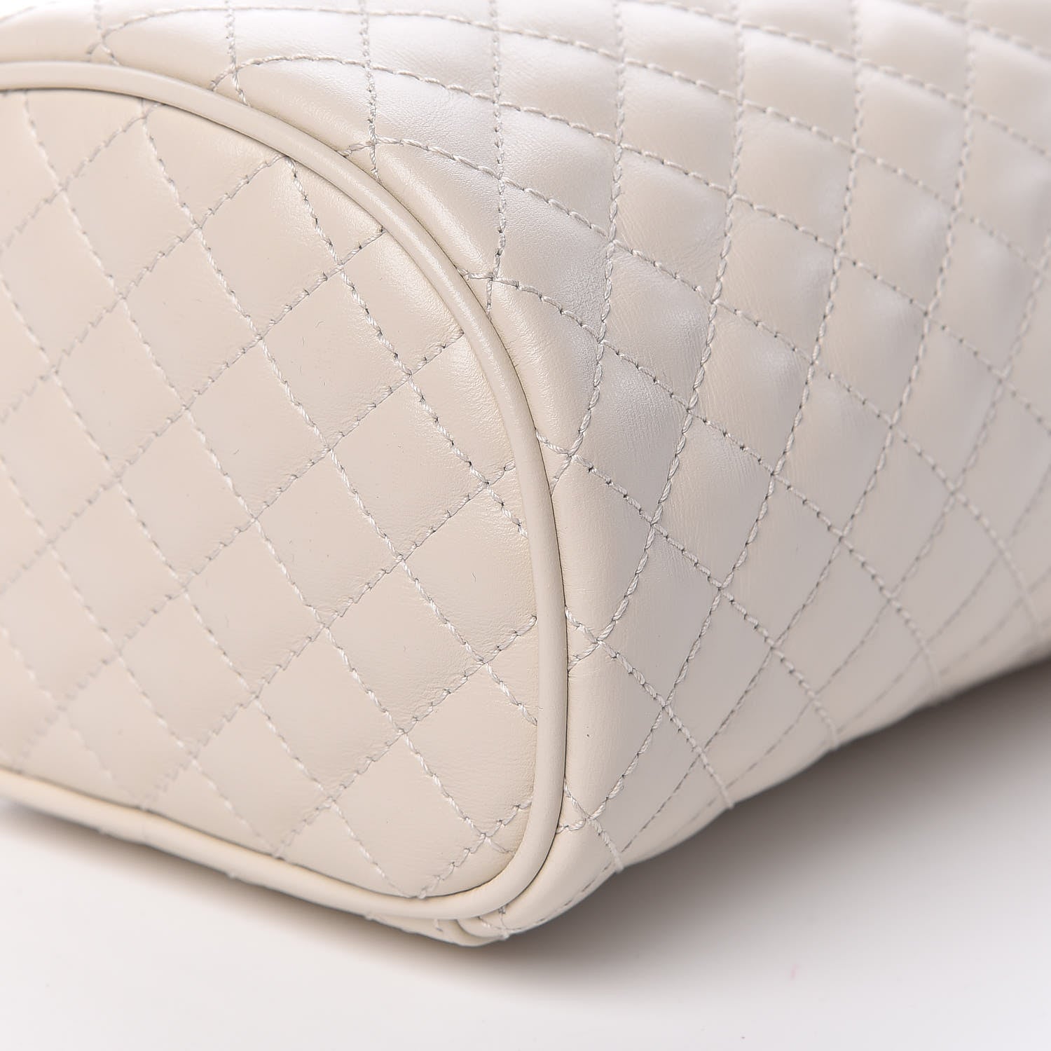 Gucci Calfskin Trapuntata Zumi Belt Bag Off White 10 of 11
