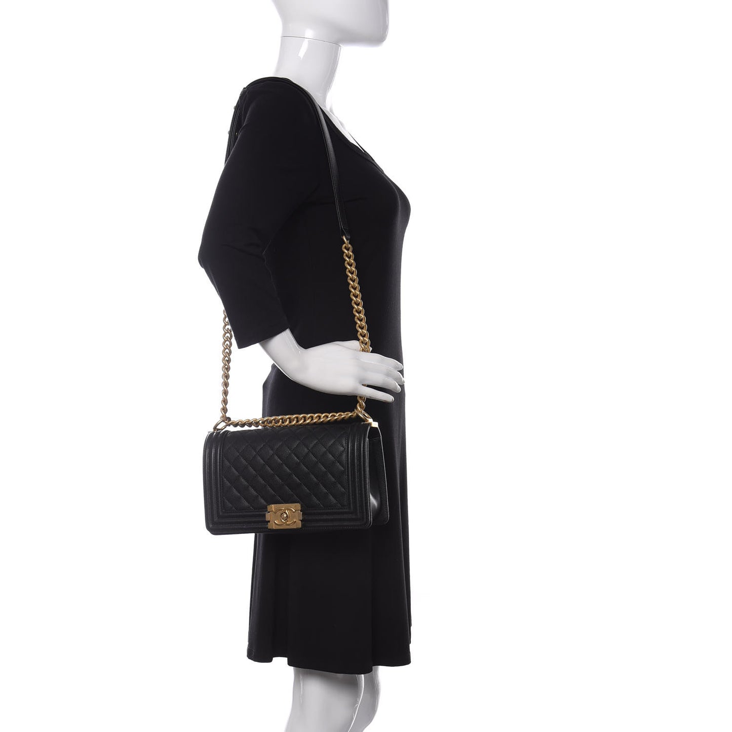 Caviar Quilted Medium Boy Flap Black