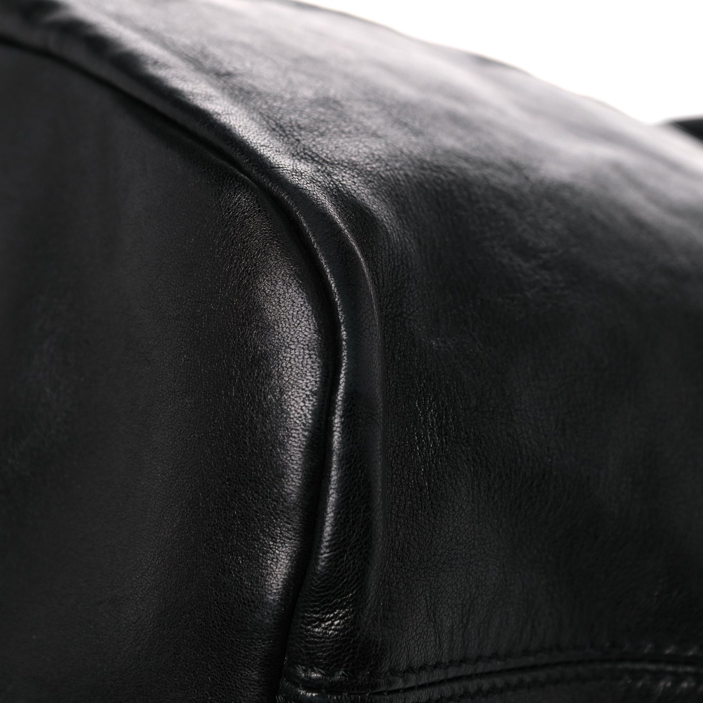 Lambskin North South Nightingale Black