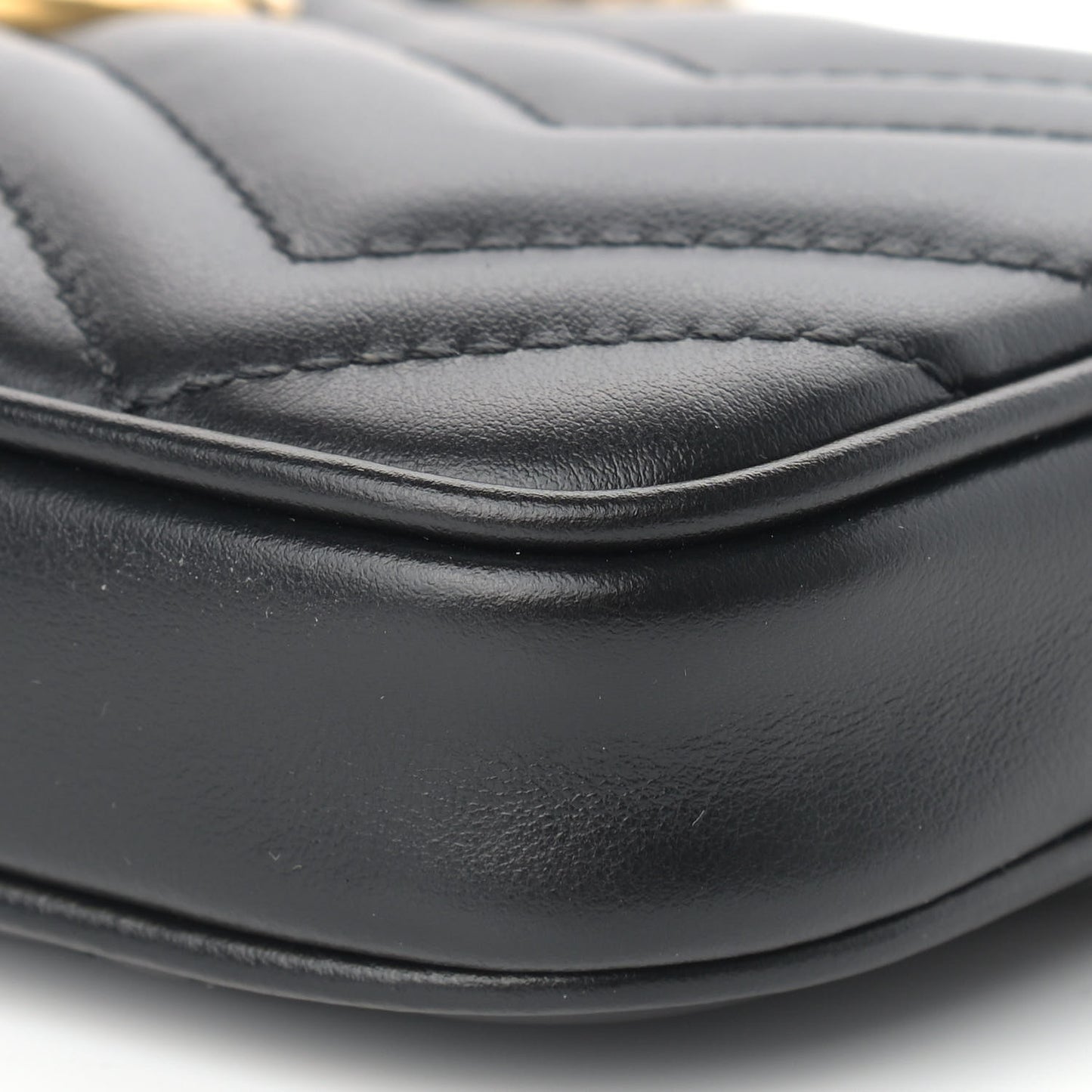 Calfskin Matelasse Mini GG Marmont Chain Crossbody Bag Black