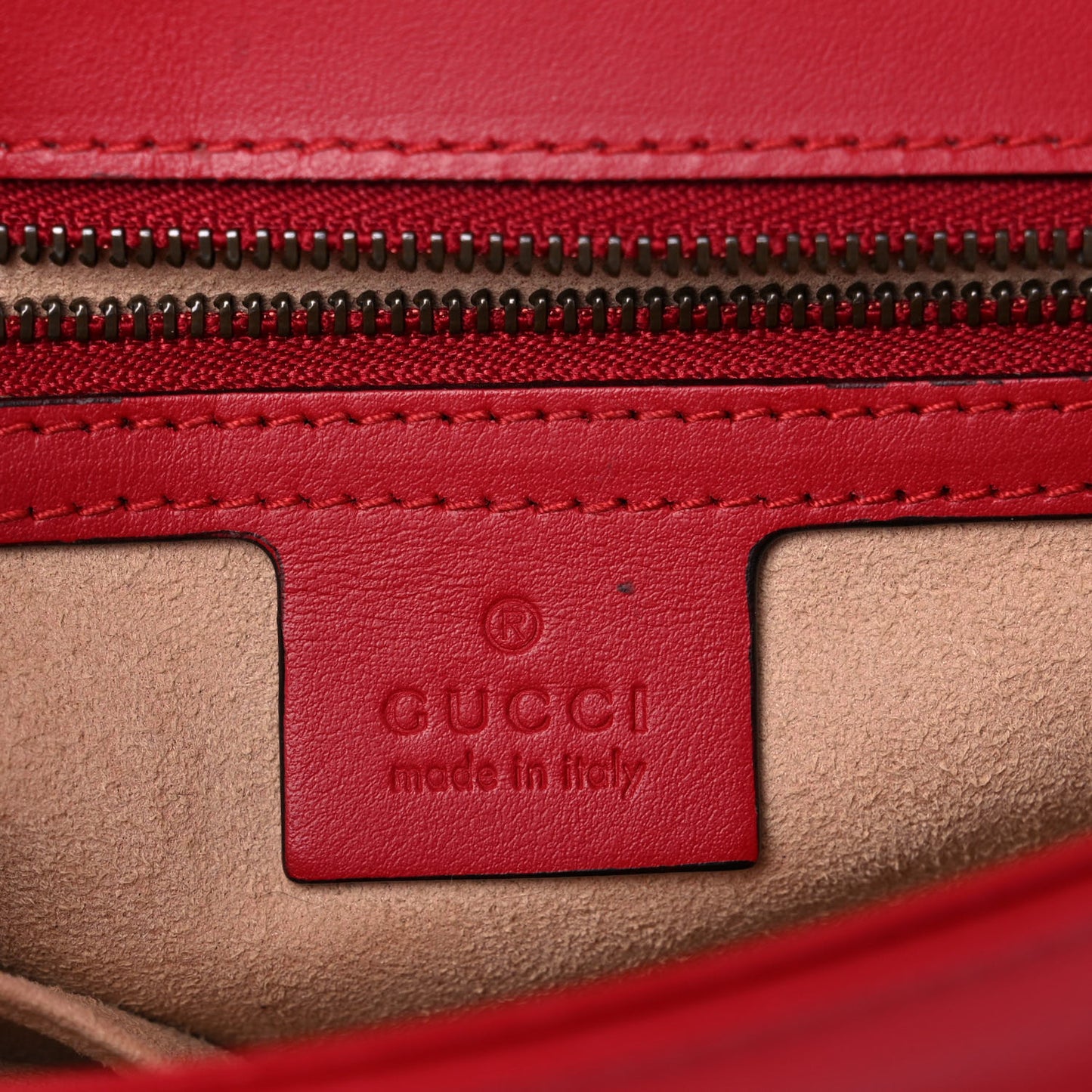 Calfskin Matelasse Small GG Marmont Top Handle Shoulder Bag Hibiscus Red