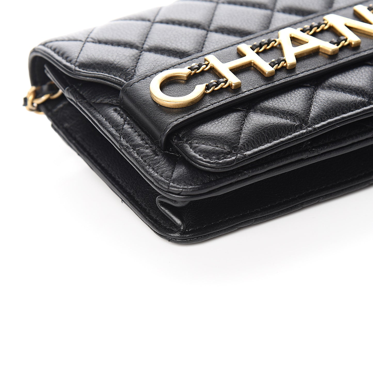 Calfskin Quilted Logo Wallet On Chain WOC Black