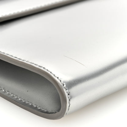 Saint Laurent Metallic Calfskin Manhattan Chain Clutch Metal Argento 8 of 10