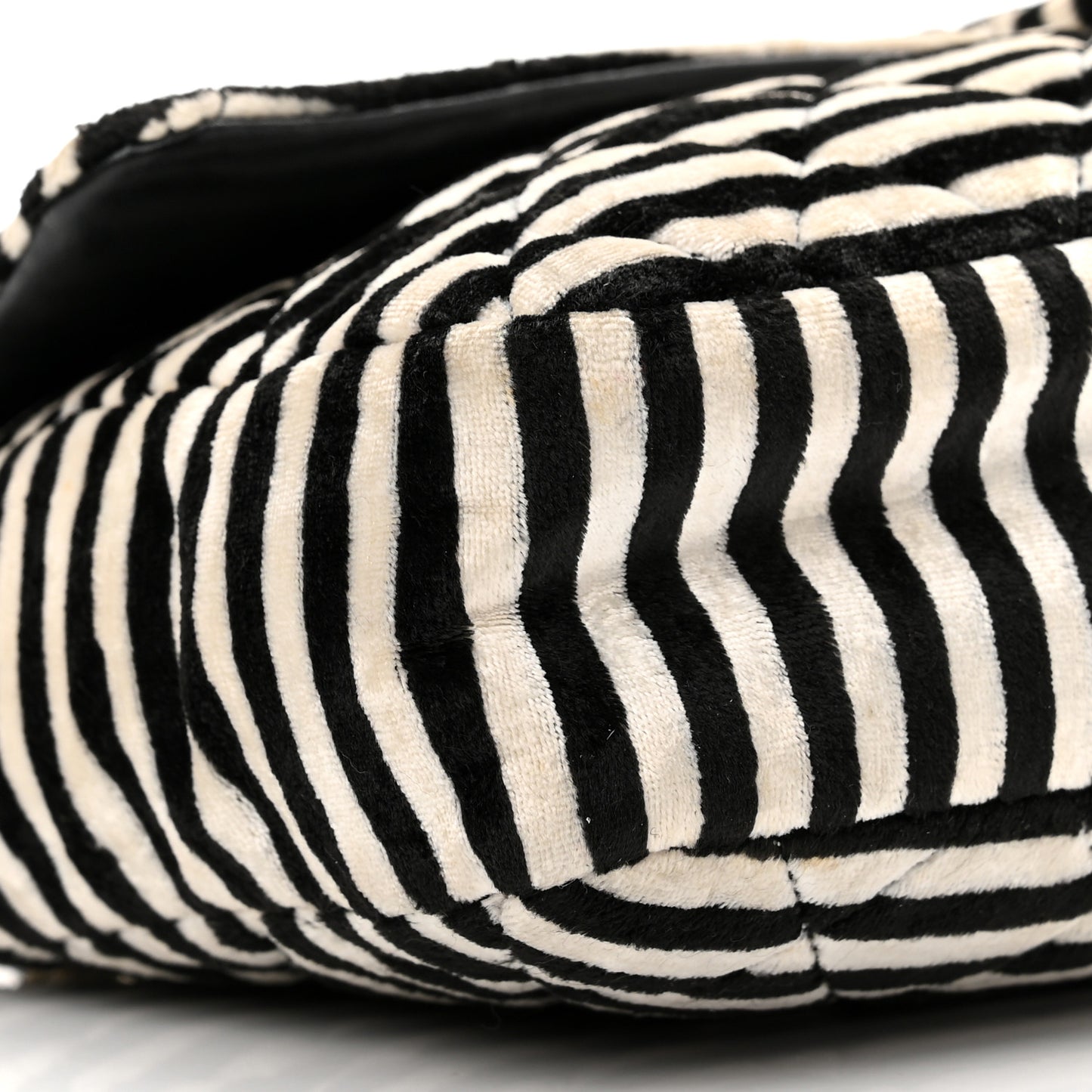 Velvet Quilted Medium Flap Black White