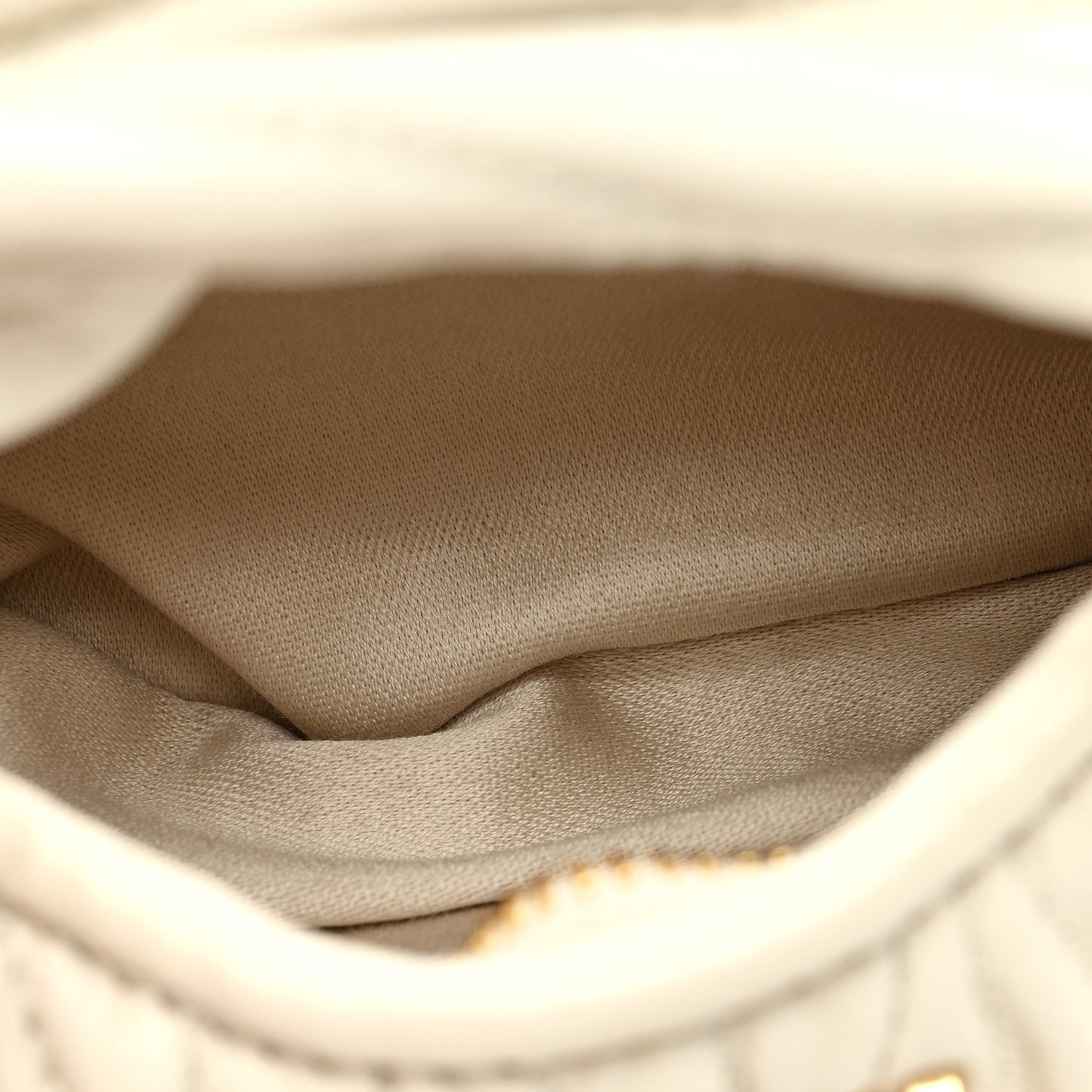 Nappa Matelasse Micro Wander Hobo White